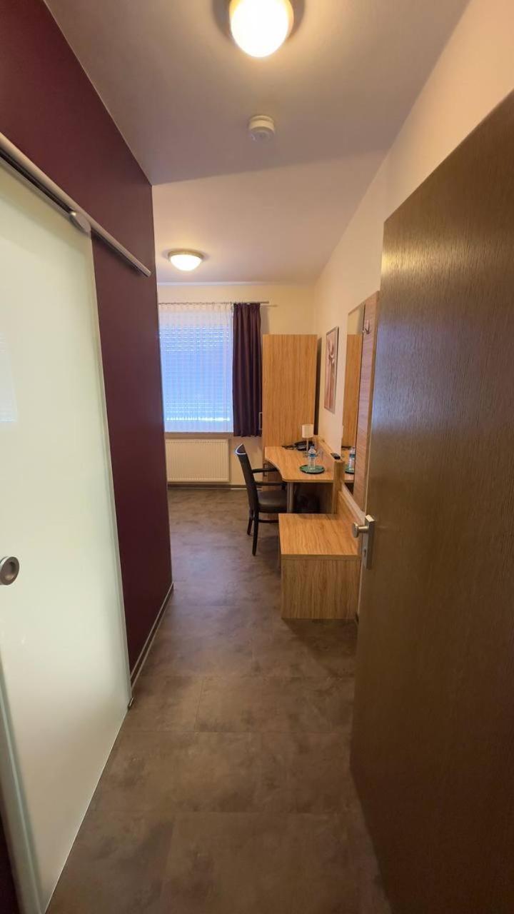 Hotel Ishi Inn Wolfsburg Eksteriør billede